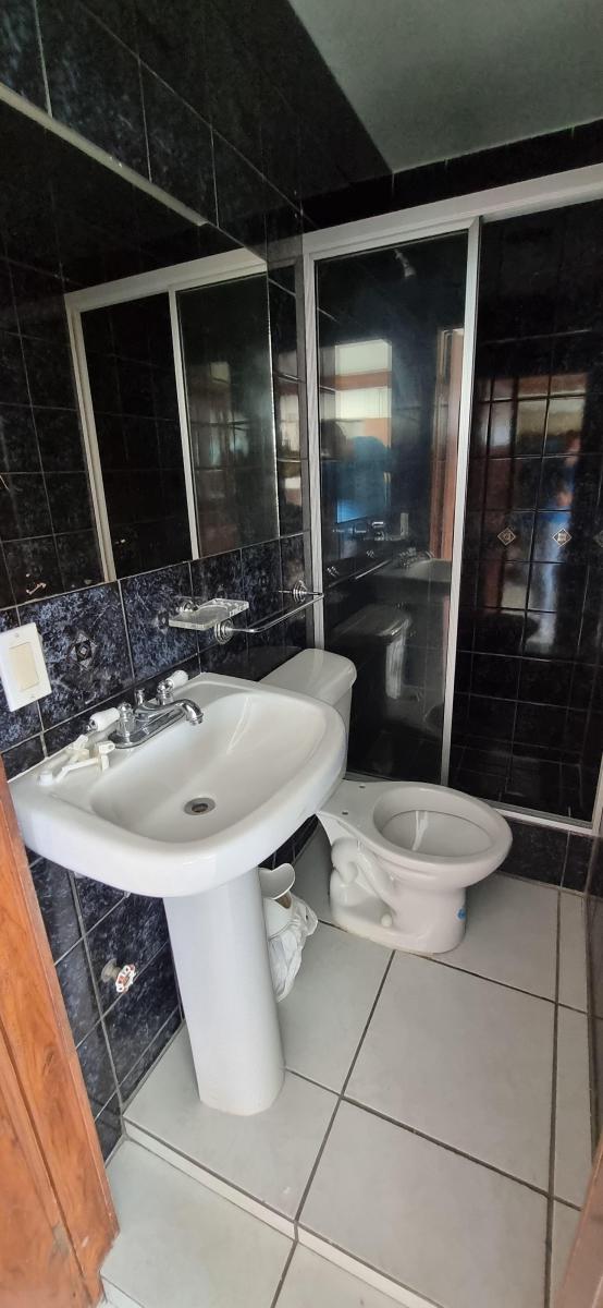 Vendo Lindo Departamento con Vista Al Mar en El Malecon de Chipipe — imagen 4