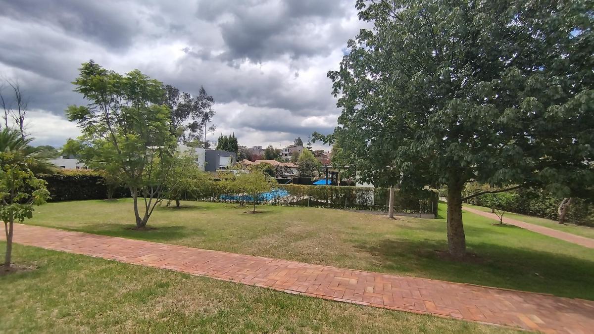 Terreno en Venta Urbanización Exclusiva I 1000 m Cuadrados I Sector Puembo — imagen 2