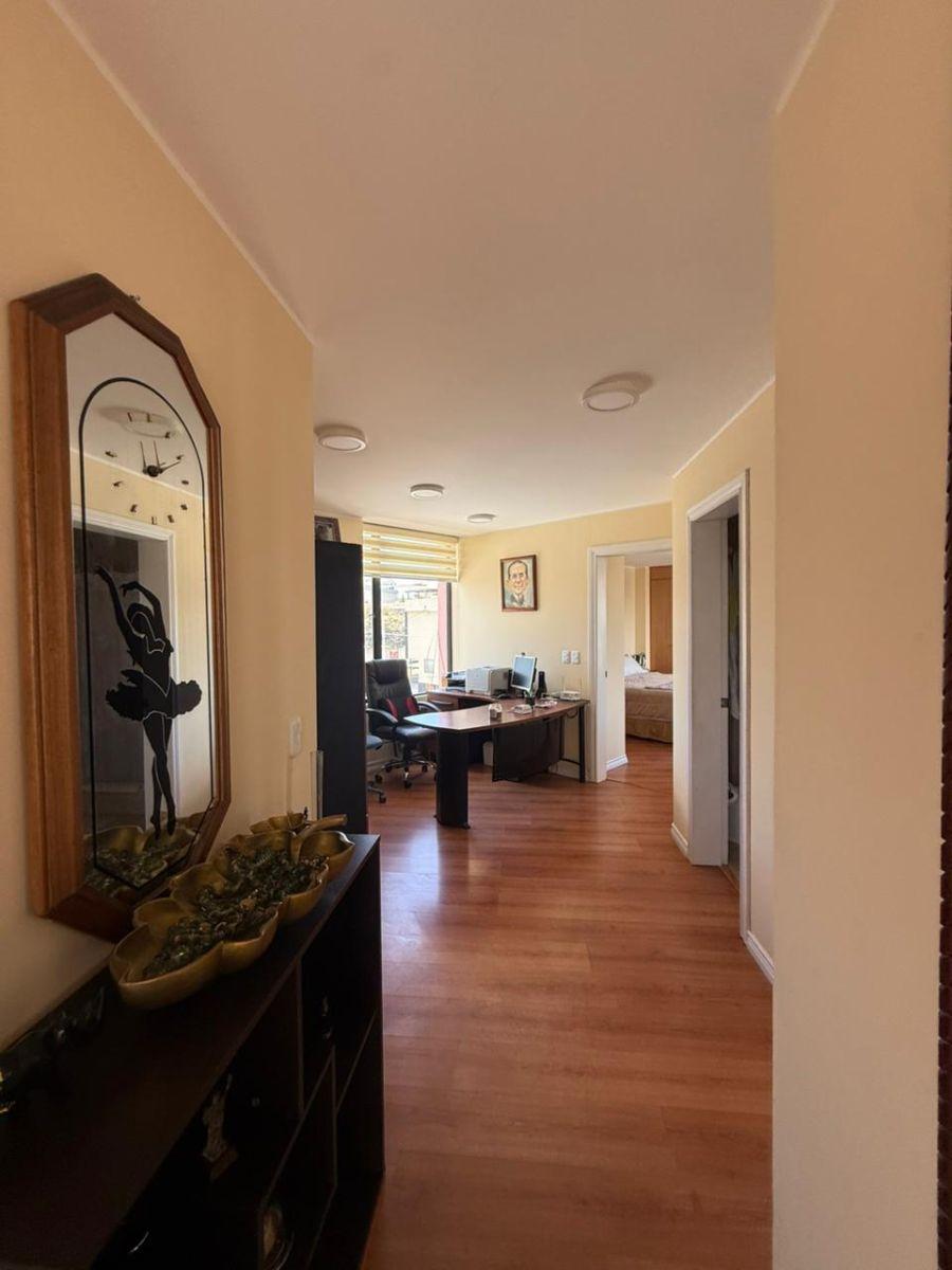 Vendo Departamento Penthouse Tres Dorm. - Sector Monteserrin de Oportunidad — imagen 2
