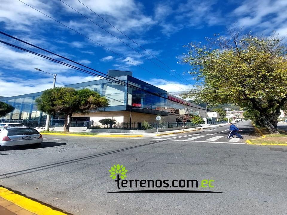 Venta Terreno con Casa 888 m² Quito Tenis Uso Múltiple, Cerca Granda Centeno — imagen 5