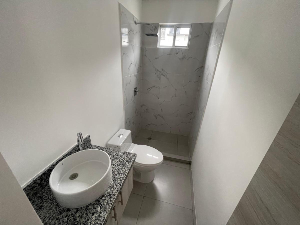 Vendo Precioso Dpto. Urb. Costa Garden, 3 Dorm. Planta Baja, de Estreno. Guayas — imagen 2