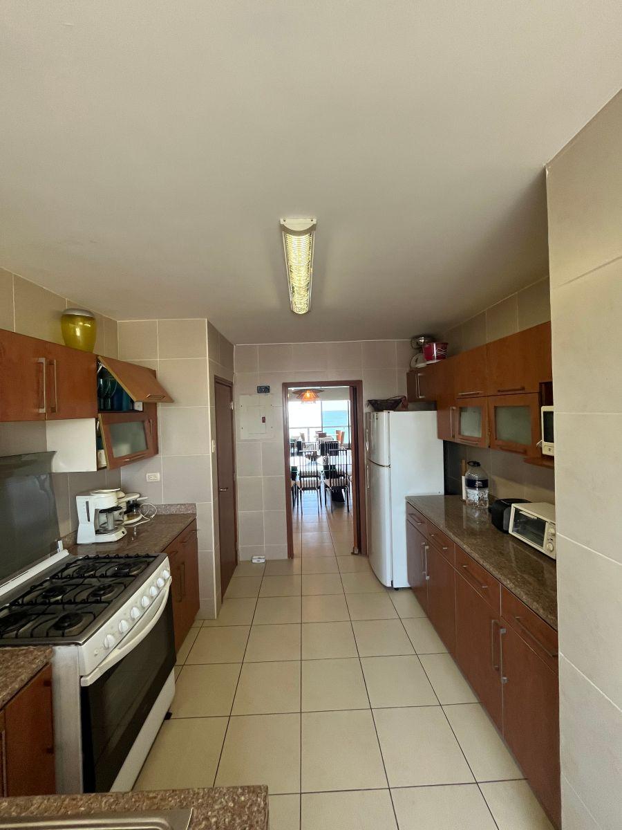 Departamento en Venta Al Pie del Mar – San Lorenzo, Salinas — imagen 3