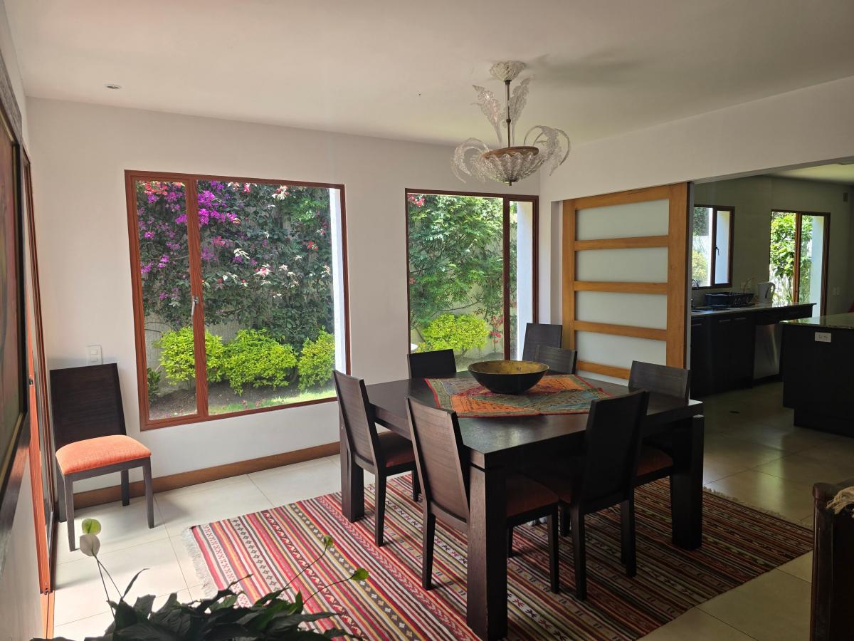 Cumbaya Vendo Linda Casa Dentro de Conjunto con Seguridad — imagen 2