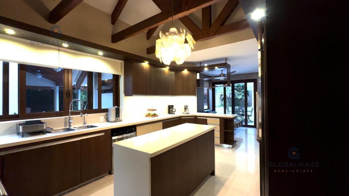 Venta de Casa en Via a La Costa Puerto Azul, Norte de Guayaquil Piscina G. m, Guayas — imagen 4