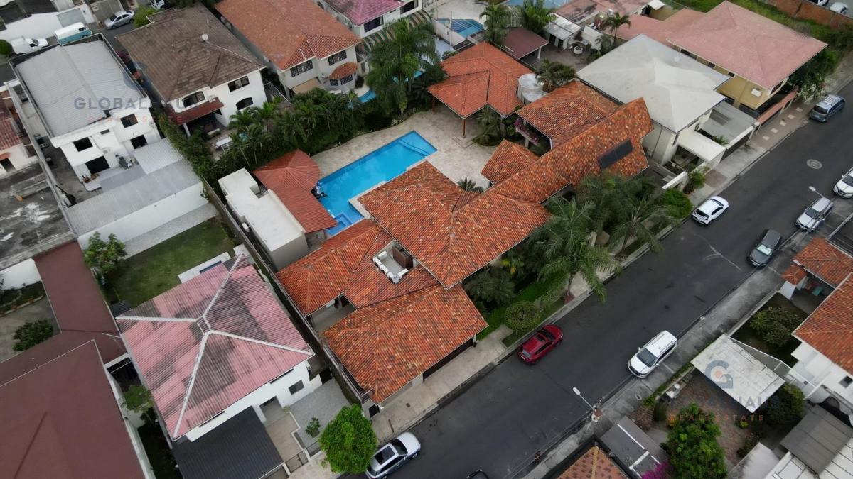 Venta de Casa en Via a La Costa Puerto Azul, Norte de Guayaquil Piscina G. m, Guayas — imagen 3