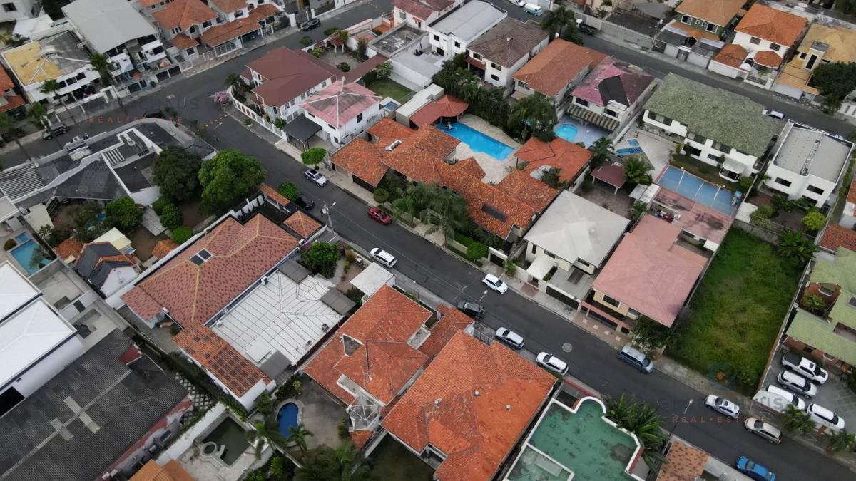 Venta de Casa en Via a La Costa Puerto Azul, Norte de Guayaquil Piscina G. m, Guayas — imagen 2