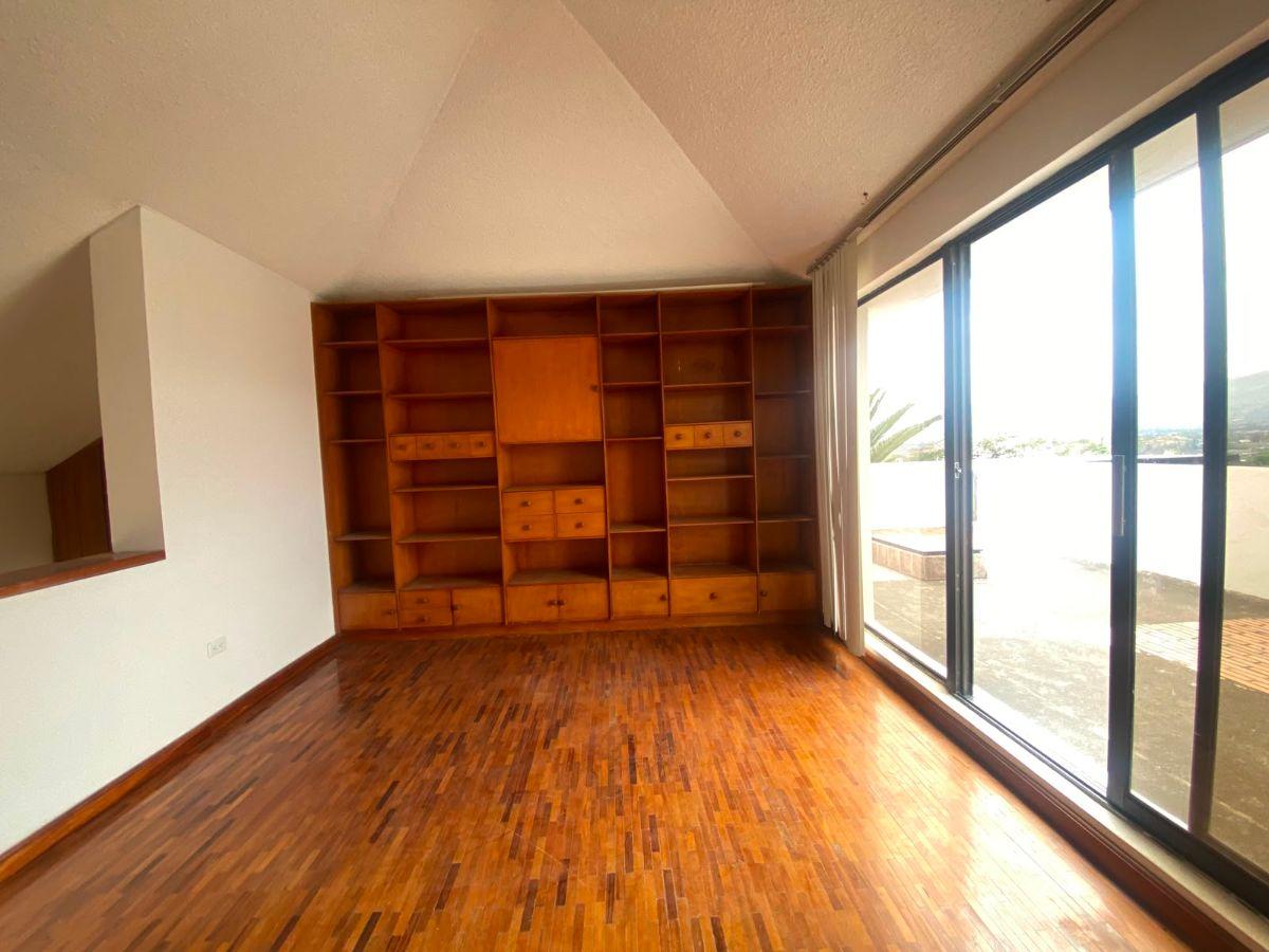 Exclusiva Residencia en Venta | Jardín del Este – Cumbayá — imagen 9