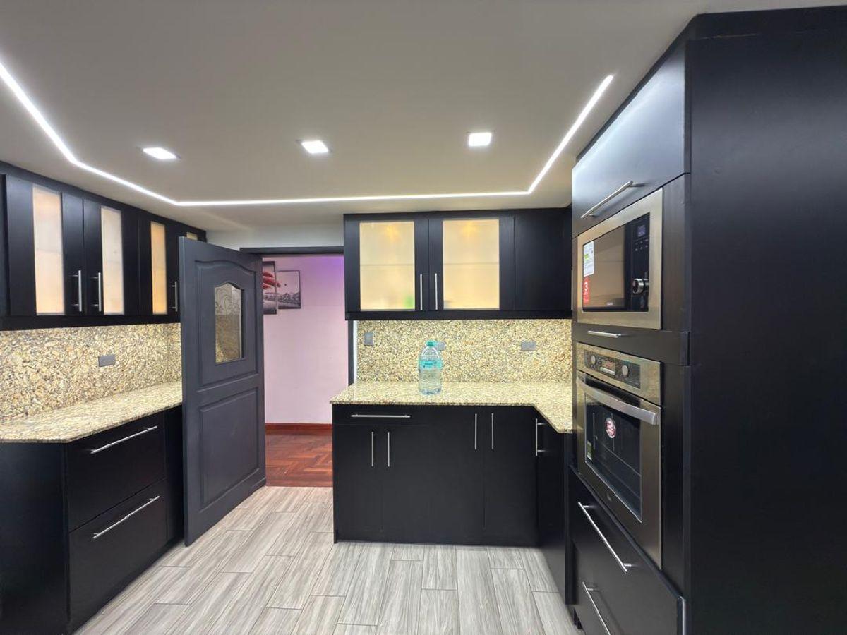 ¡190 m² de Lujo y Amplitud! Departamento de 4 Dorm. en El Inca en $ — imagen 3