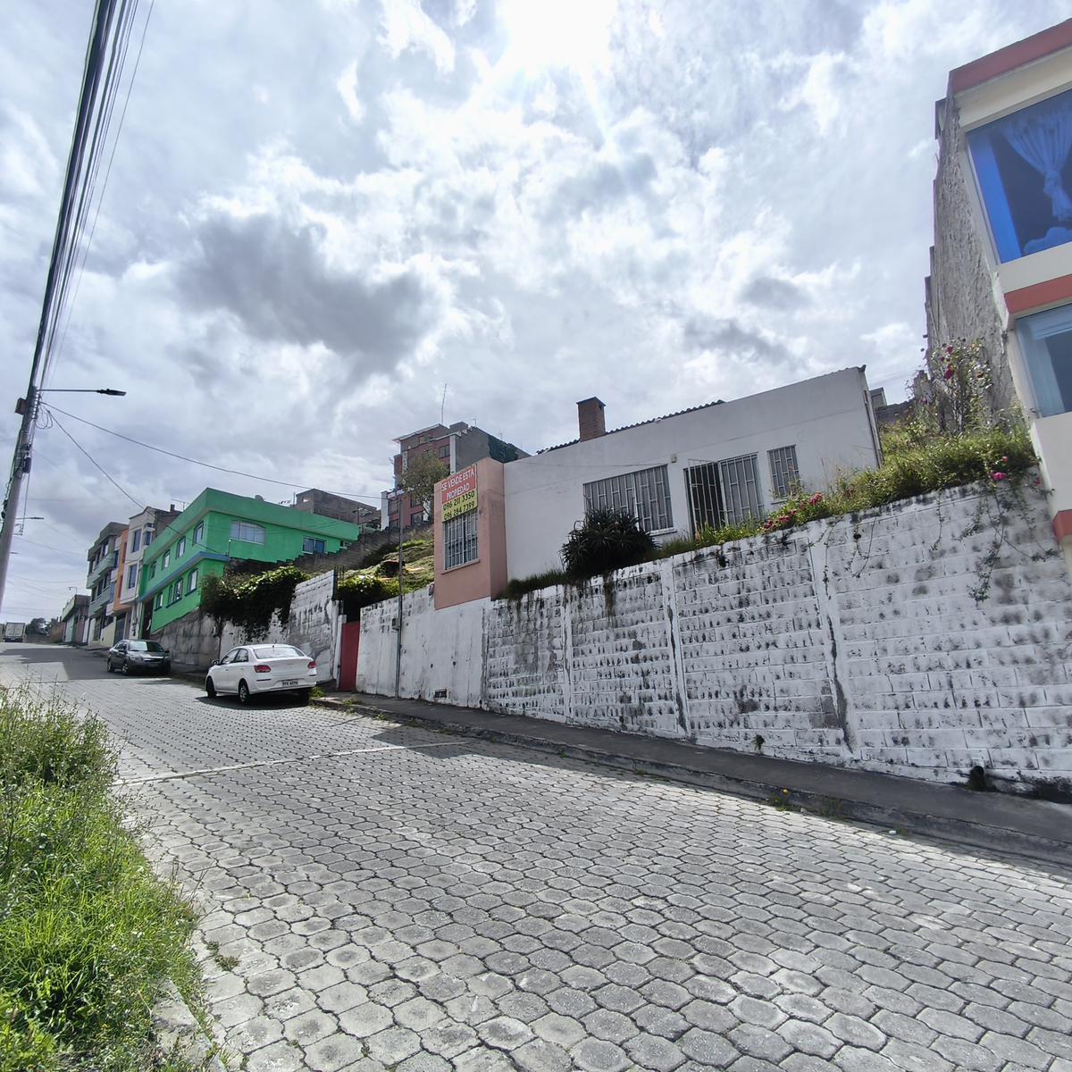 Venta de Terreno con Casa en Alma Lojana, Puengasi — imagen 10