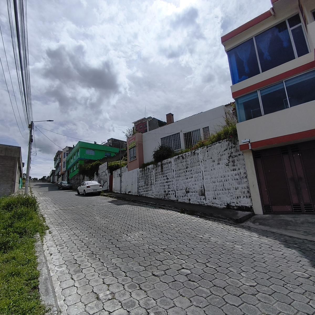 Venta de Terreno con Casa en Alma Lojana, Puengasi — imagen 9