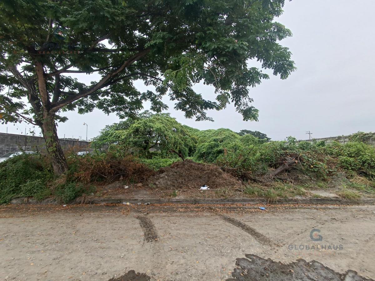 Venta de Terreno Esquinero en Urb. Gloria del Batan. 600 m². S. C, Guayas — imagen 4