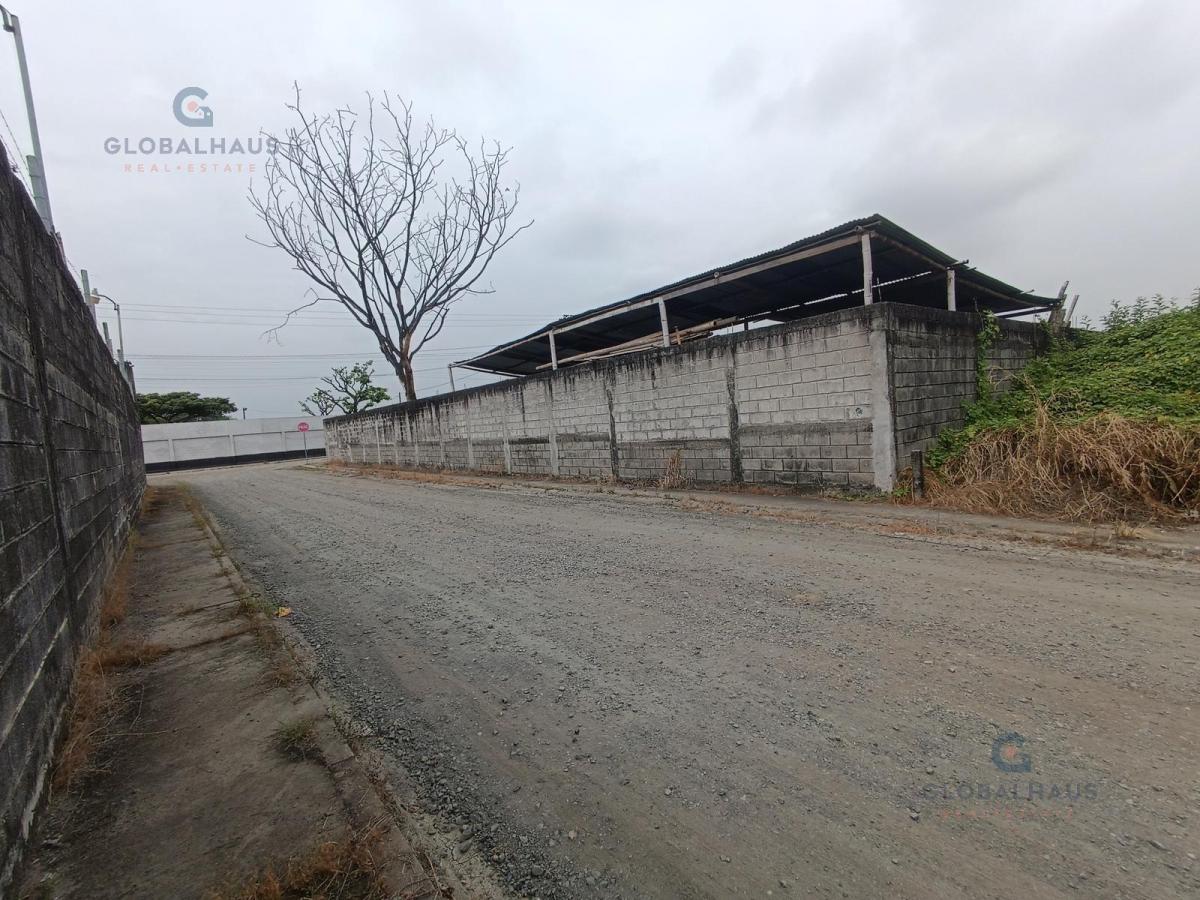 Venta de Terreno Esquinero en Urb. Gloria del Batan. 600 m². S. C, Guayas — imagen 2
