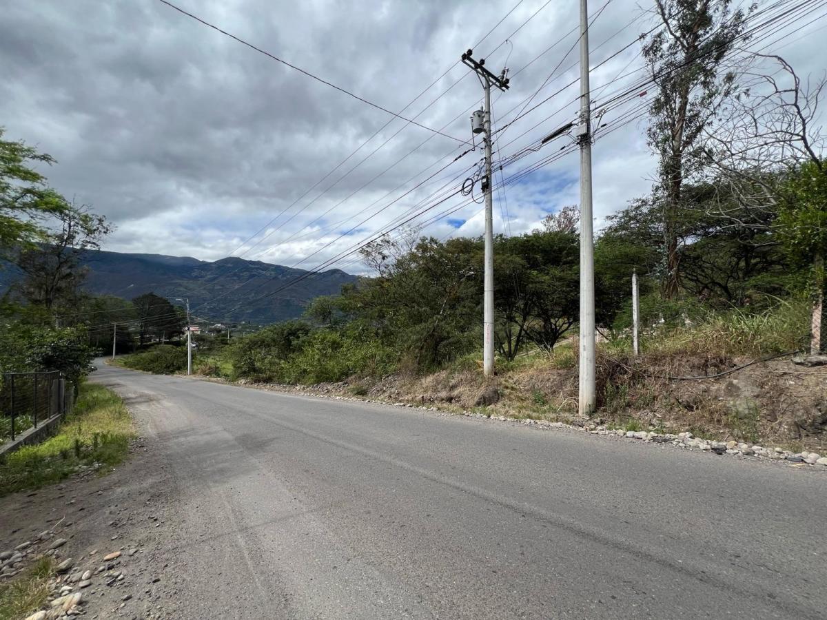 Hermosa Terreno Esquinero 1813 m² de Oportunidad en Venta - Yunguilla, Azuay — imagen 7