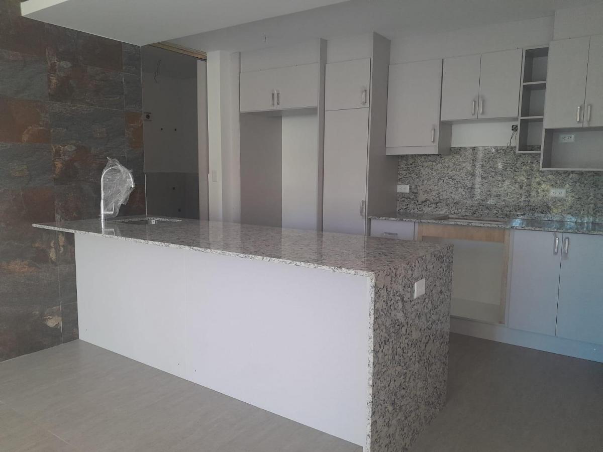 Departamento en de 2 Habitaciones de Venta en El Sector de Mirasierra — imagen 7