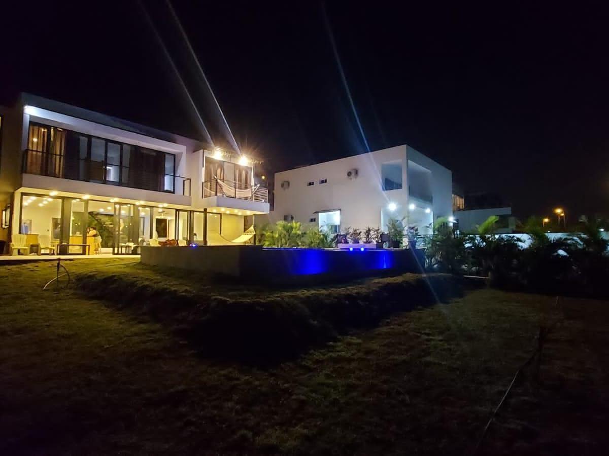Casa con Piscina en Venta, Playas Villamil, Guayas — imagen 9