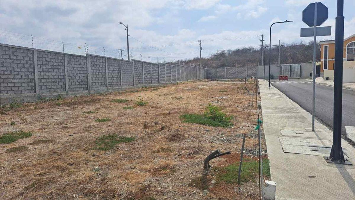 Terreno de Venta Dentro de Urbanización en Manta, Manabí — imagen 6