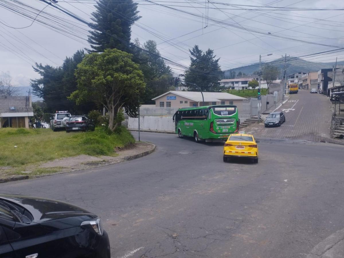 Terreno, Alangasi Av Ilalo y Av Gaspar de Villarroel 2920 m² — imagen 9