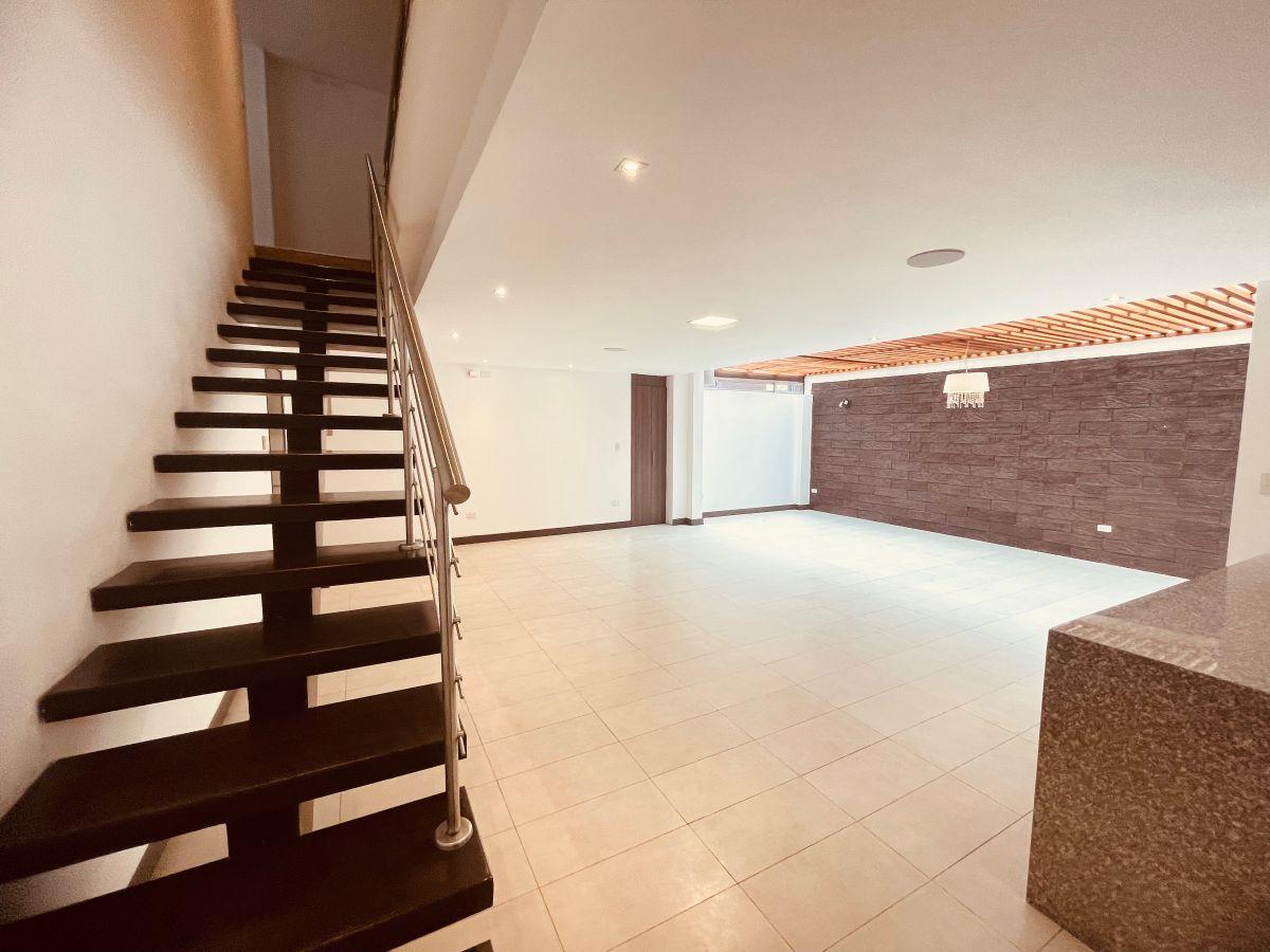 En Venta - Departamento Dúplex en La Floresta — imagen 6