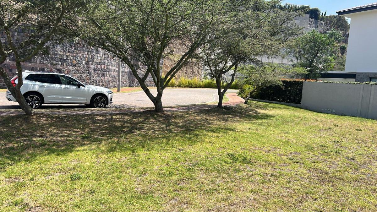 Cumbaya Terreno de Venta en Urbanización Privada — imagen 9