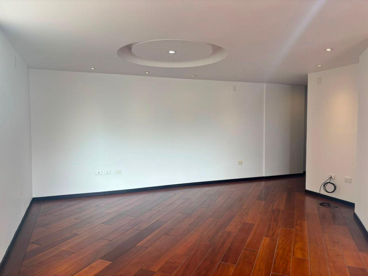 Venta Departamento Edificio Bosque Real — imagen 10