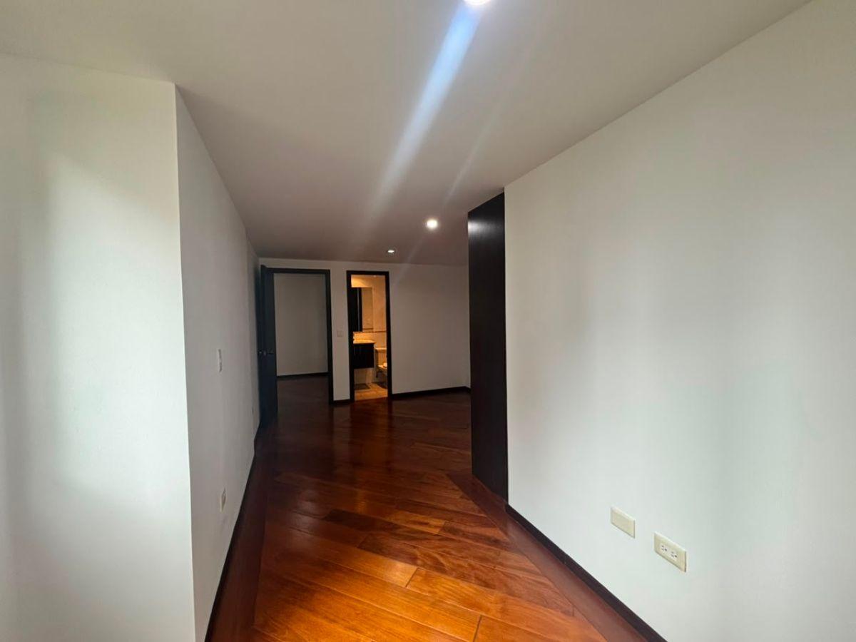 Venta Departamento Edificio Bosque Real — imagen 6