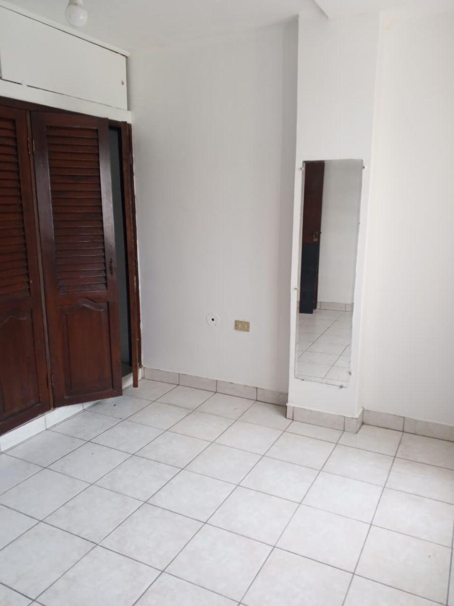 Centro Calles Mendiburo / Cordova "Vendo Dpto.", Guayas — imagen 4