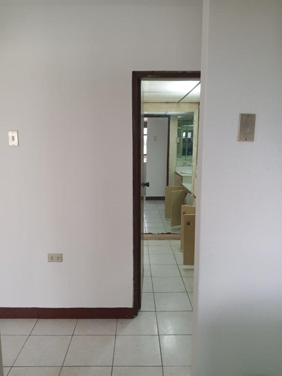 Centro Calles Mendiburo / Cordova "Vendo Dpto.", Guayas — imagen 2