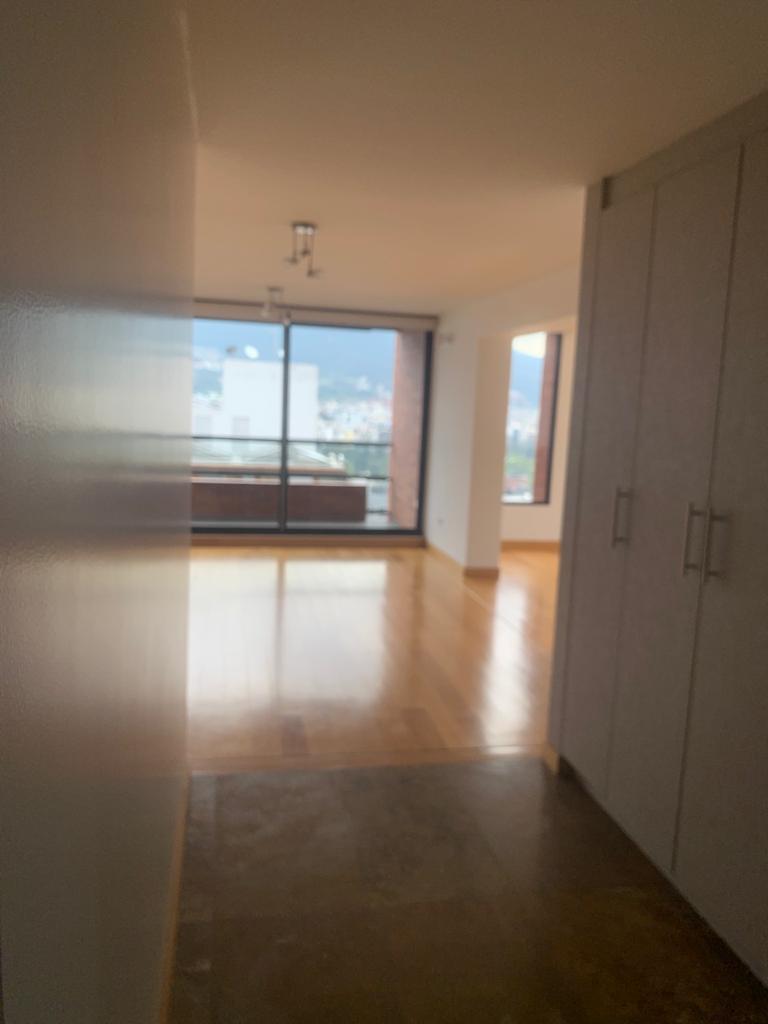 Lindo y Amplio Departamento de Venta o Renta González Suárez — imagen 8
