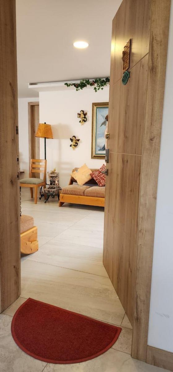 Vendo Casa Independiente Al Interior de un Edificio - La Primavera — imagen 10
