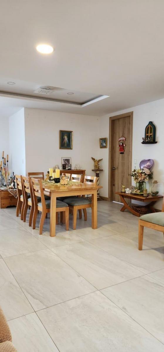 Vendo Casa Independiente Al Interior de un Edificio - La Primavera — imagen 9