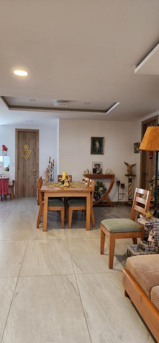 Vendo Casa Independiente Al Interior de un Edificio - La Primavera — imagen 8
