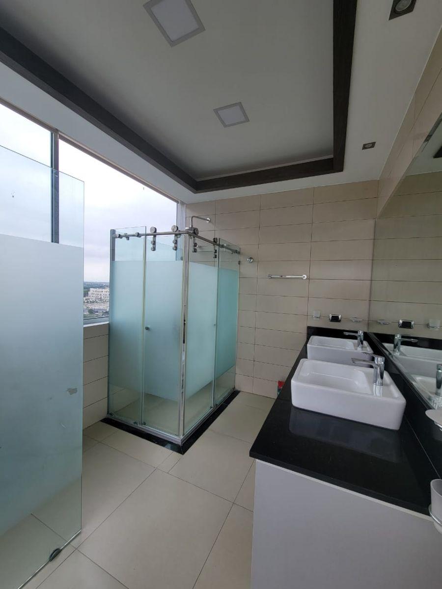 Vendo Moderno y Elegente Penthouse River Tower Samborondon, Guayas — imagen 2