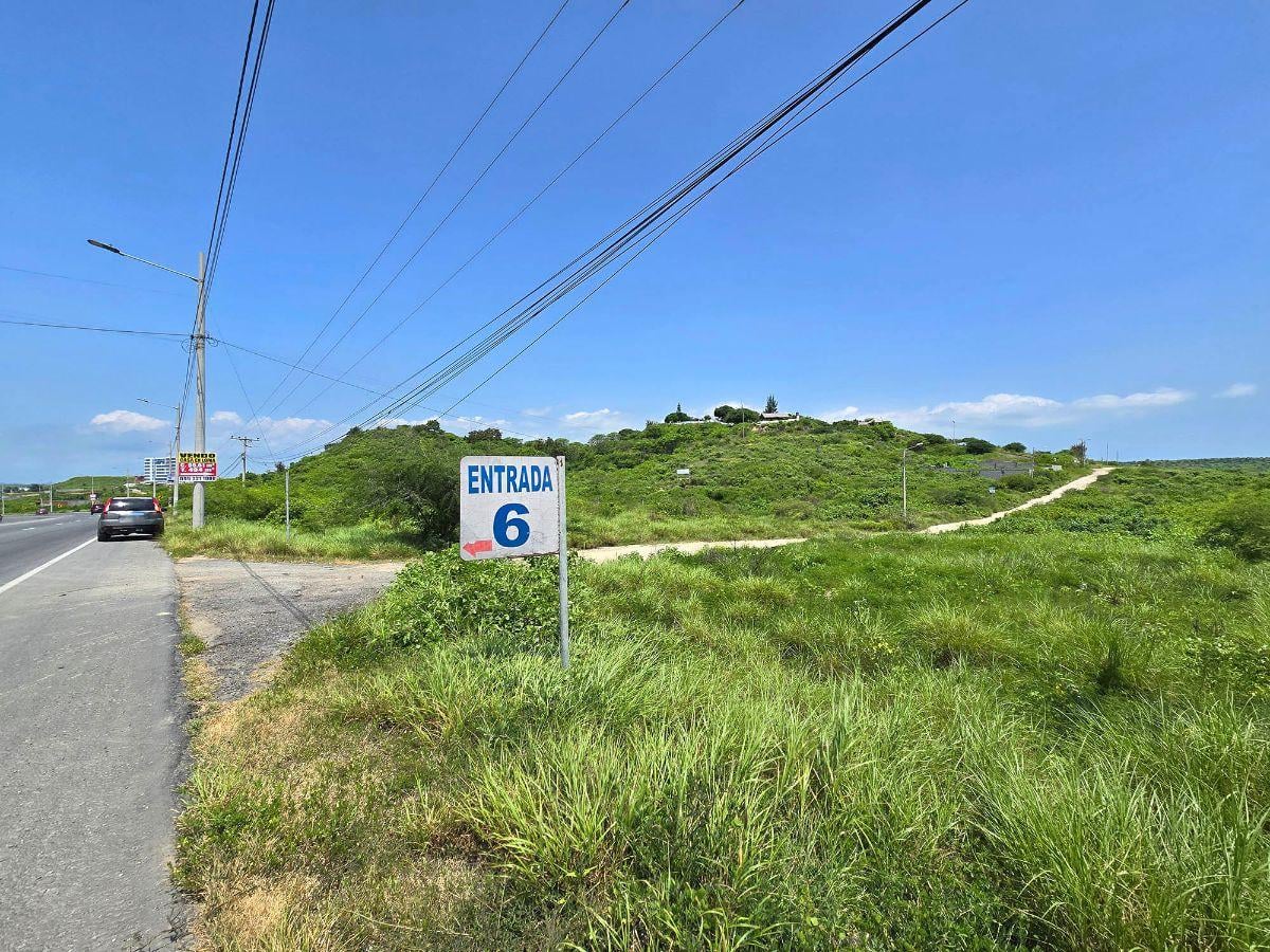 Casa en Venta 1 Planta, 3 Dorm., Amplio Terreno - Punta Blanca, Entrada 6, Ruta del Spondylus — imagen 7