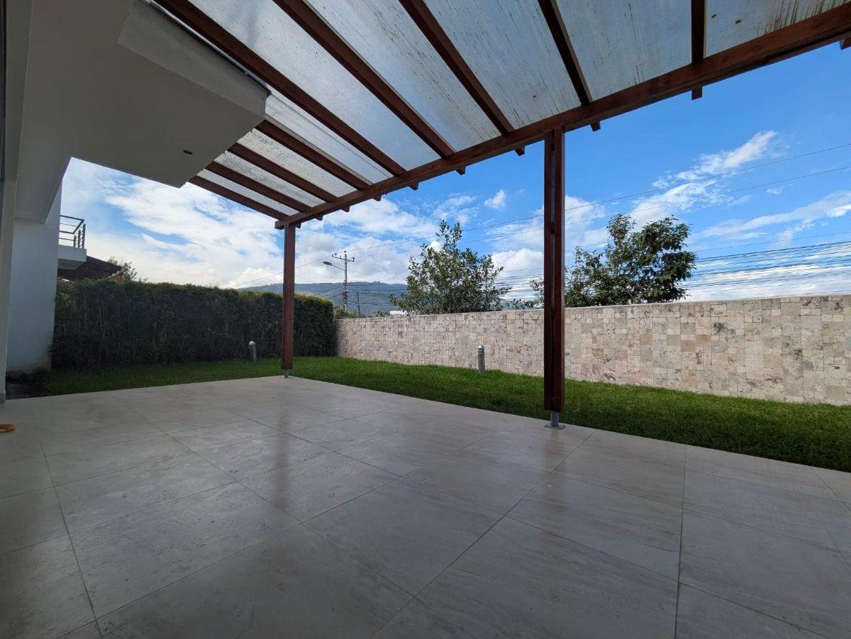 Hermosa Casa de Venta en San Patricio — imagen 10
