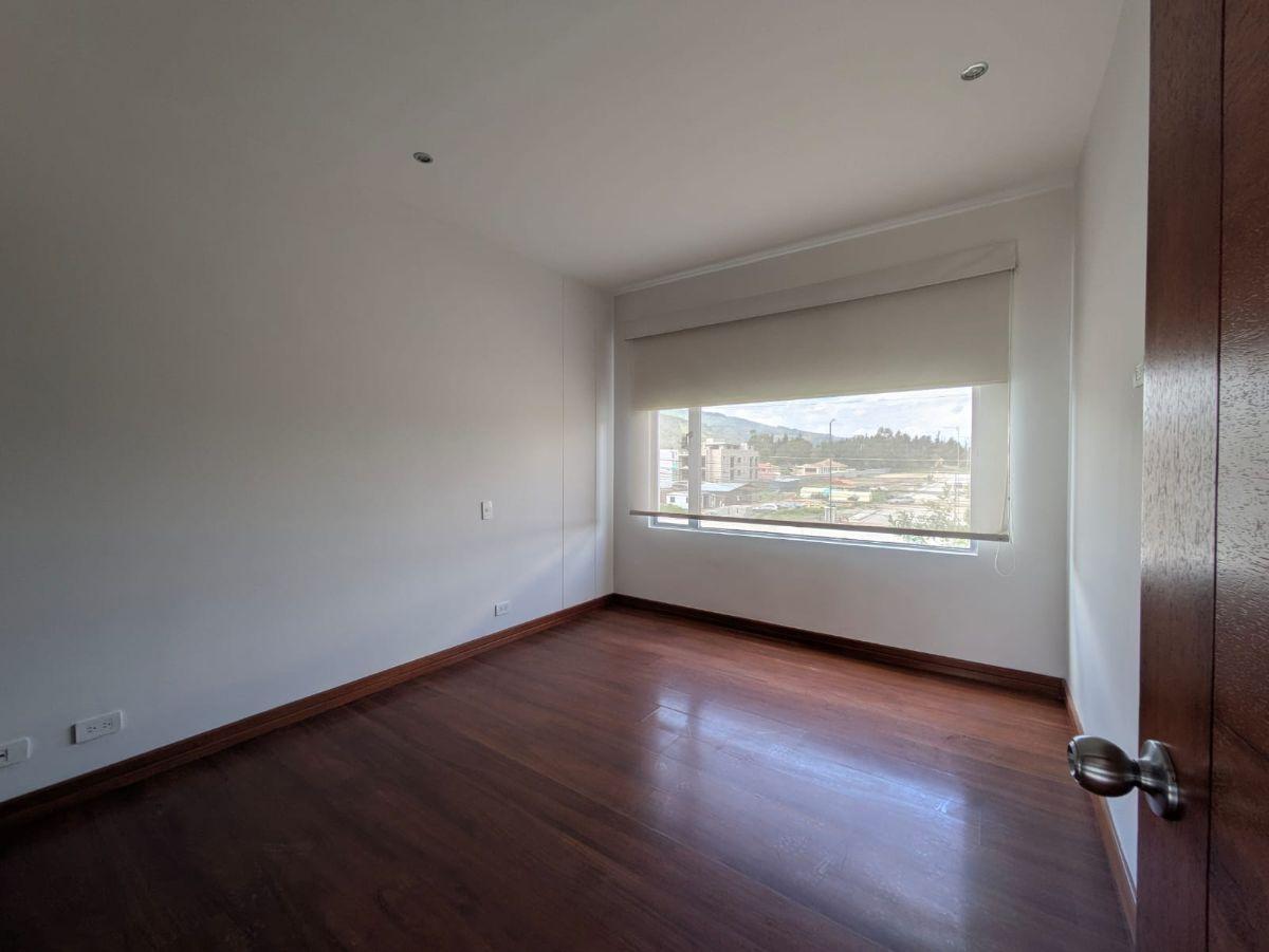 Hermosa Casa de Venta en San Patricio — imagen 8