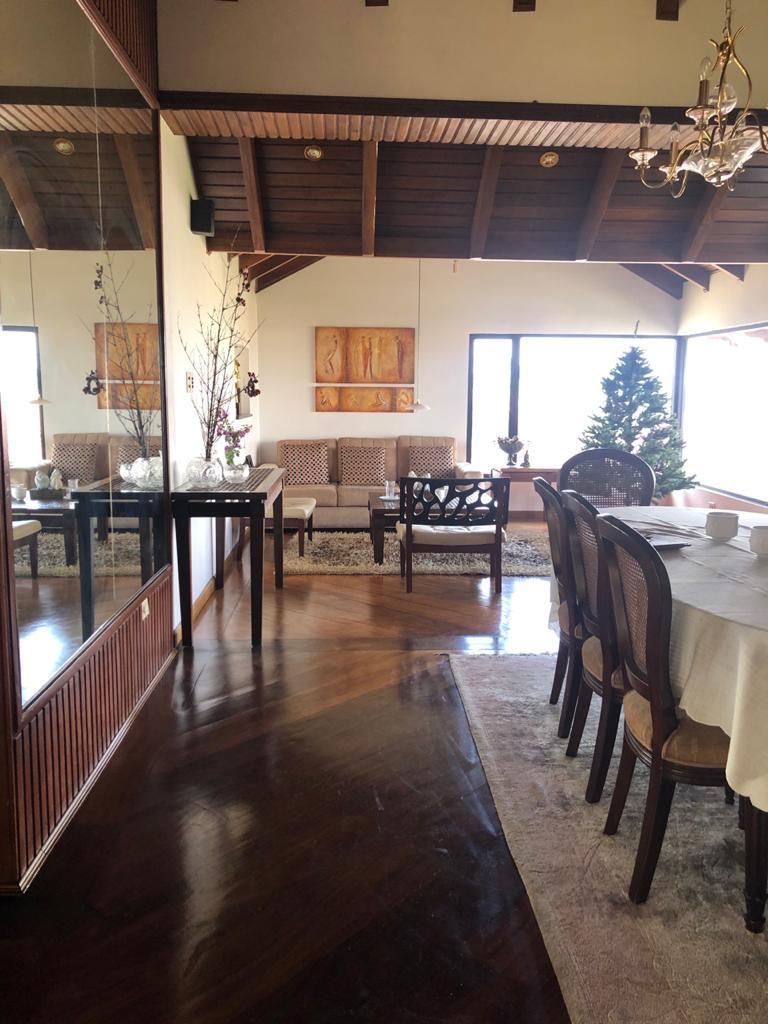 Amplia Propiedad con Terreno de 2000 m² - 700 m² de Construccion — imagen 8