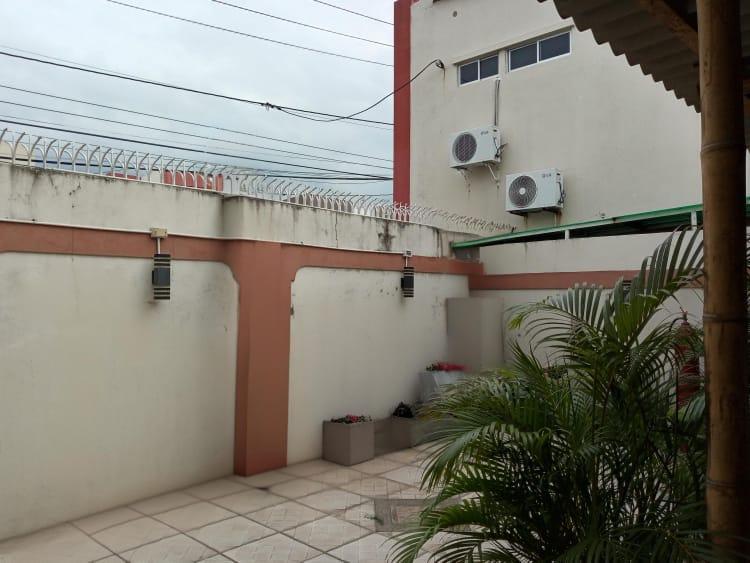 Terreno en Venta en La Urb. Cataluña, Daule Chrs, Guayas — imagen 3