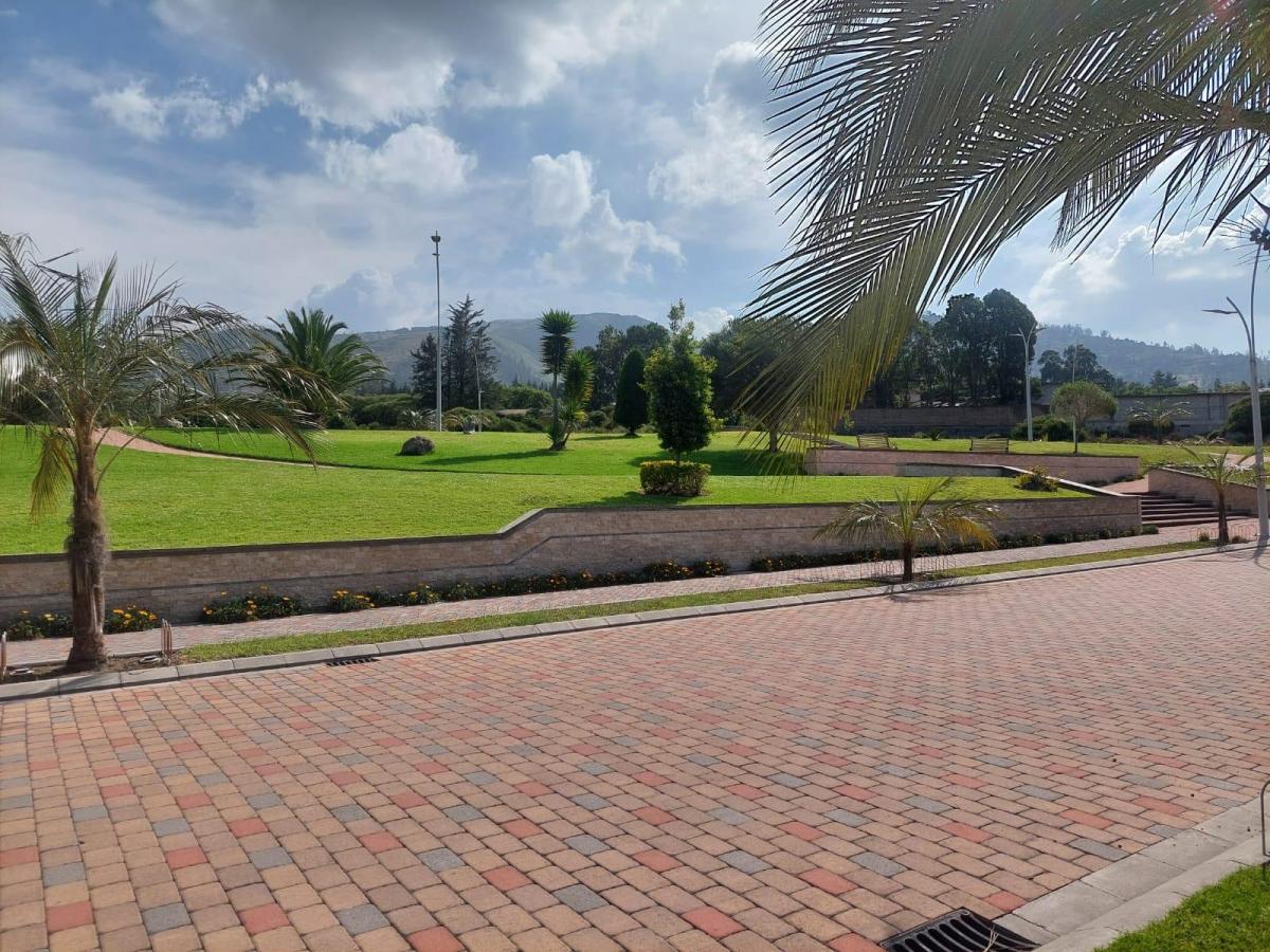 Terreno de 1052 m² en Venta, Tumbaco con Vista Al Parque — imagen 8