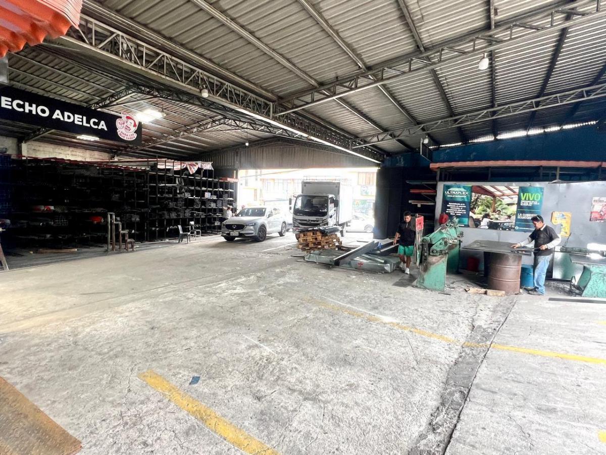 Mv - Sector Pintado, Av Mariscal Sucre en Venta Terreno Comercial 690,83 m² — imagen 6