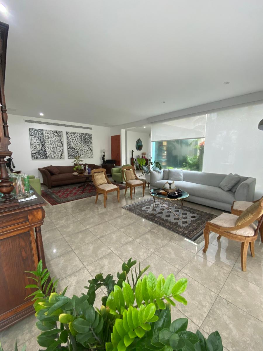 Casa con 4 Dorm. en Venta en Urb. Olympus, 512 m², Guayas — imagen 8