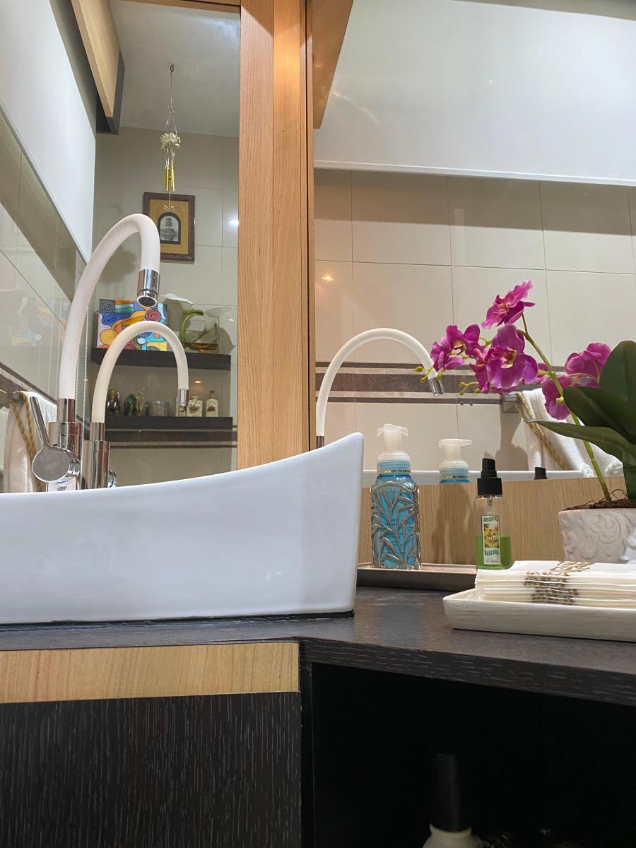 Casa con 4 Dorm. en Venta en Urb. Olympus, 512 m², Guayas — imagen 2