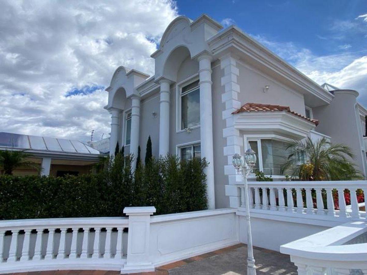 Elegante Casa Cumbaya 500 m². Exclusivo Conjunto, Piscina. Venta o Renta — imagen 8