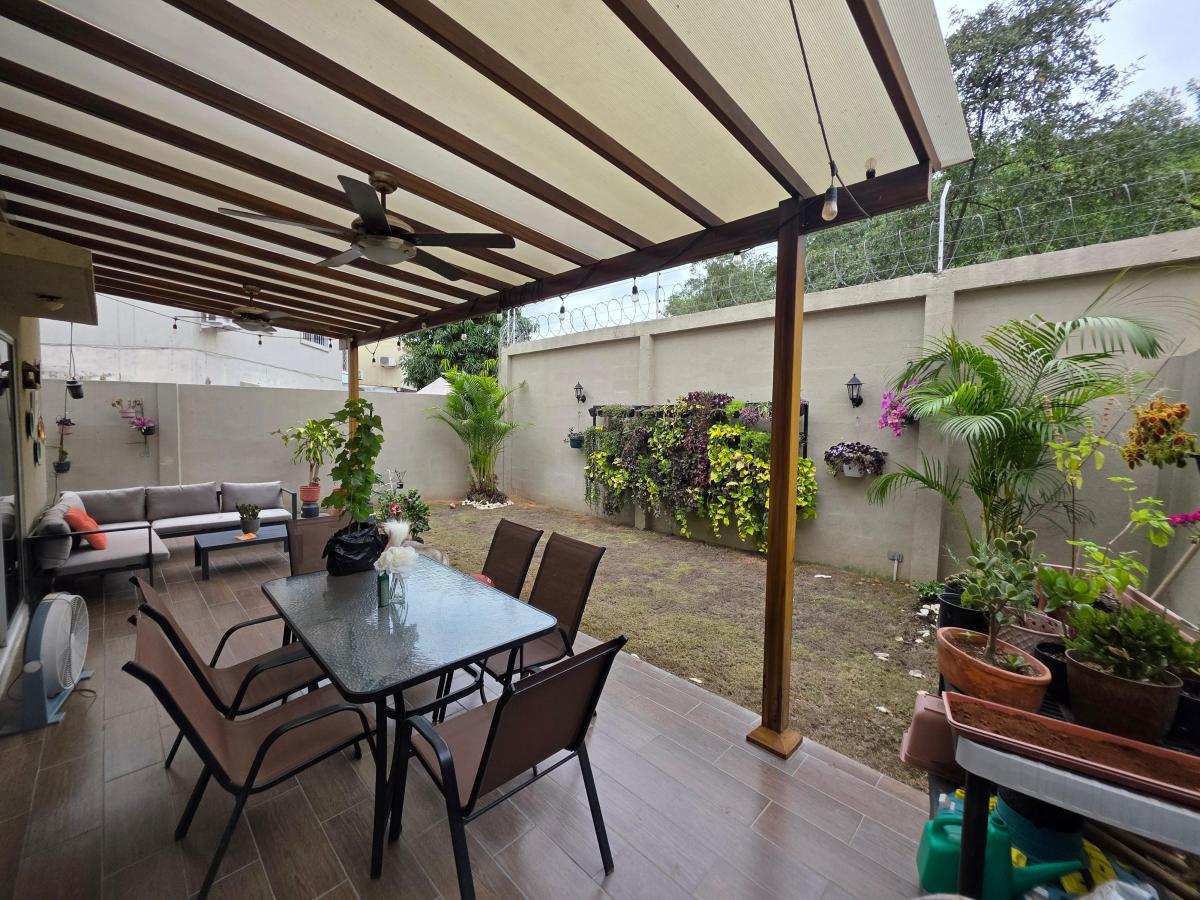 Casa de Oportunidad en Venta con Piscina, Terreno Grande, Esquinera, Via a La Costa Cerca Plaza Tia, Guayas — imagen 7
