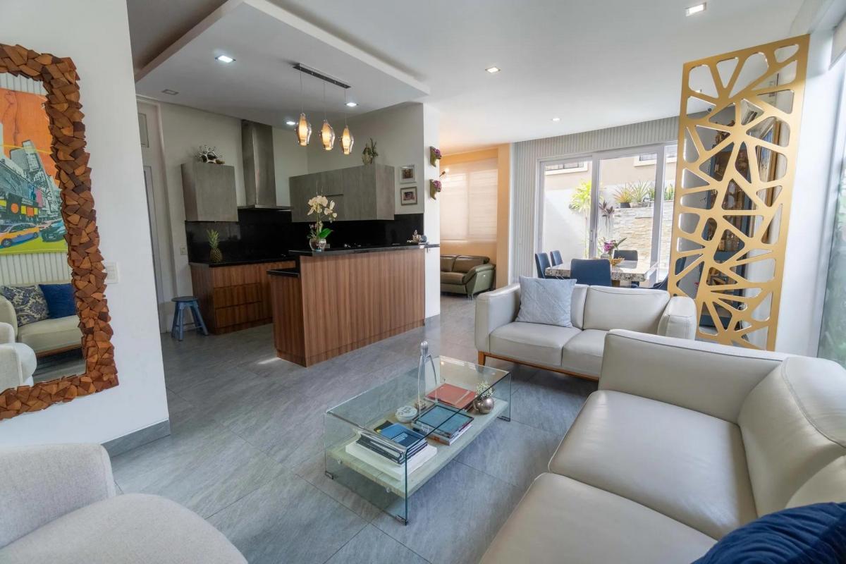 Casa en Venta en Samborondón, Ciudad Celeste, 3 Dorm., 3 Baños, 177.22 m², con Piscina, Guayas — imagen 10