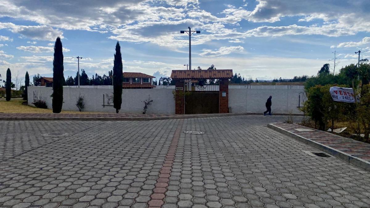 Terreno de 800 m² de Venta en Tabacundo (Urb. Hacienda La Pradera) — imagen 2