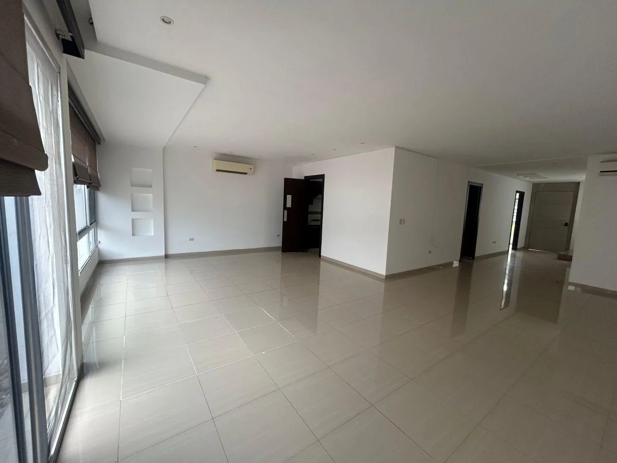 Se Vende Cómoda Casa en Puerto Azul, Guayas — imagen 8