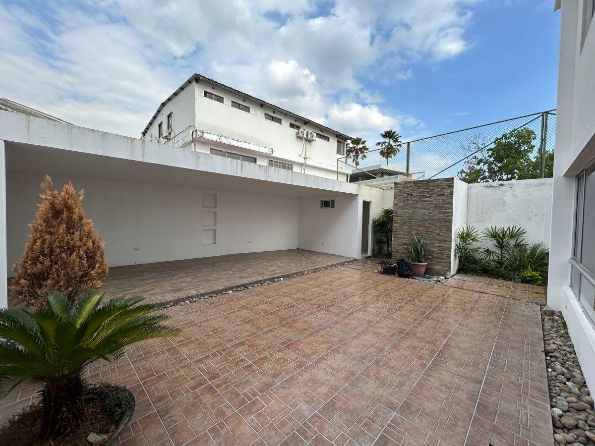 Se Vende Cómoda Casa en Puerto Azul, Guayas — imagen 6