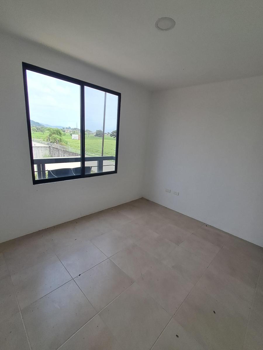 Casa por Estrenar de Venta en La Urbanización Los Prados, Vía a Salitre. Guayas — imagen 4