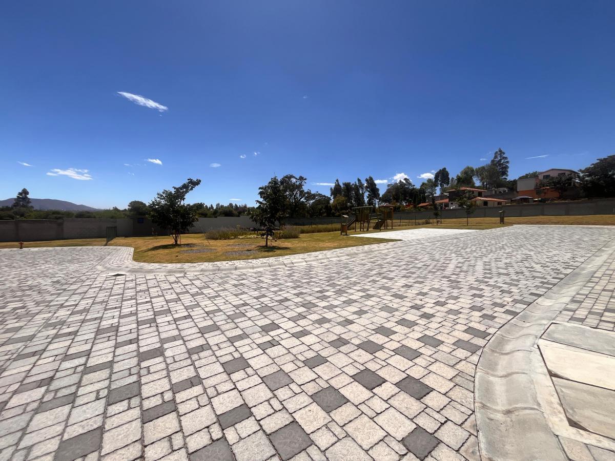 Terrenos de Venta en Puembo 401 m² Dentro de Urbanización — imagen 8