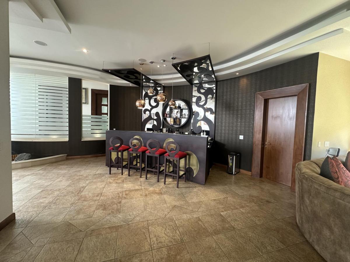 Casa de Venta en Cumbaya con Piscina — imagen 10